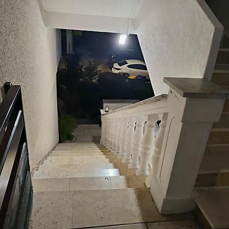 Knezevic Apartment *
