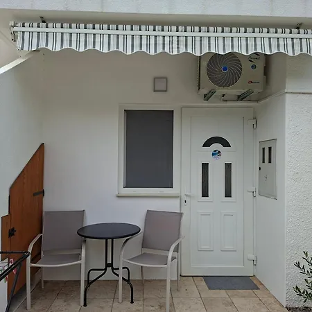 Apartment Knezevic Jadranovo