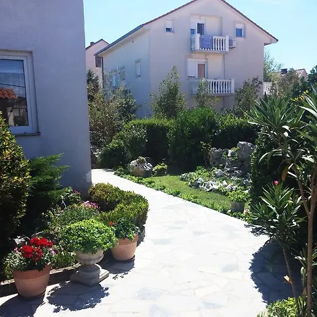 Apartment Knezevic Jadranovo
